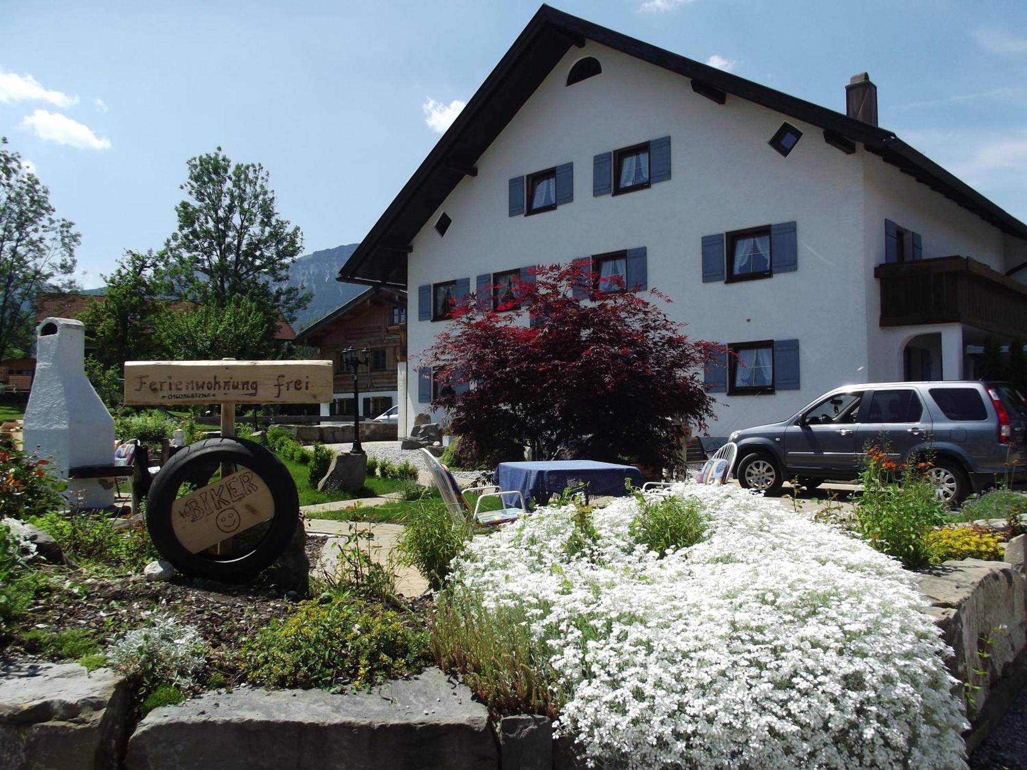Gemuetliche Ferienwohnung In Urigem Bauernhaus Pfronten Exterior photo